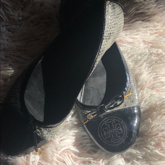 Tory Burch Snakeskin - Picture 2 of 3